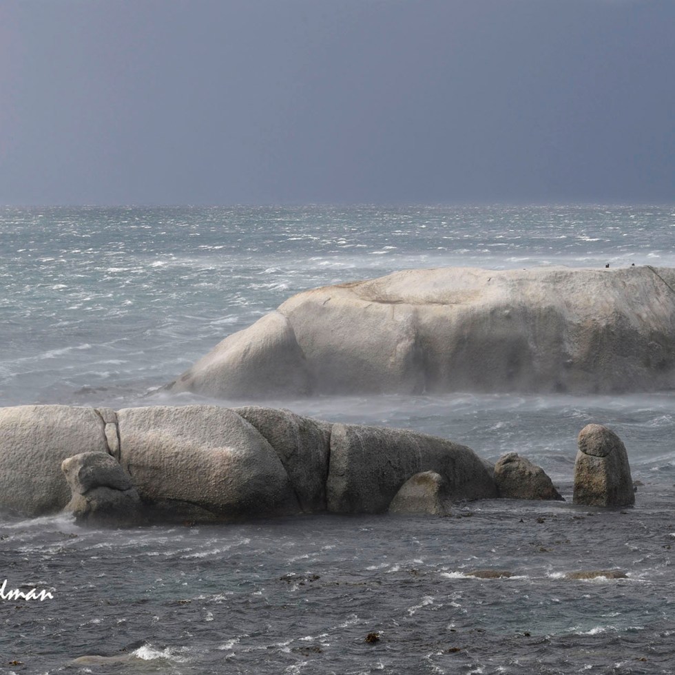 Galeforce winds race across False Bay